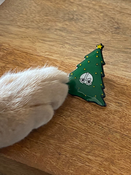 Clearance! Cat Bum in a Christmas Tree Pin
